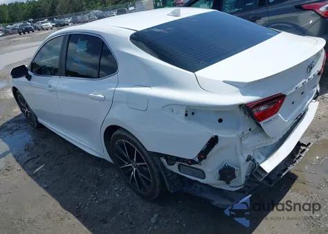 2024 Toyota Camry Se z USA, uszkodzony, nr VIN 4T1T11AK4RU897115